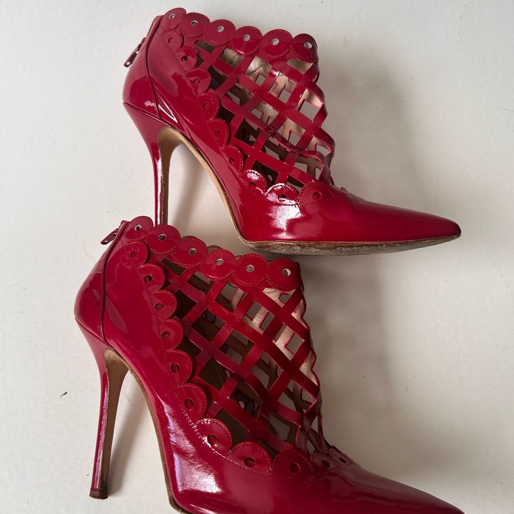 Oscar de la Renta Red Cutout Heels